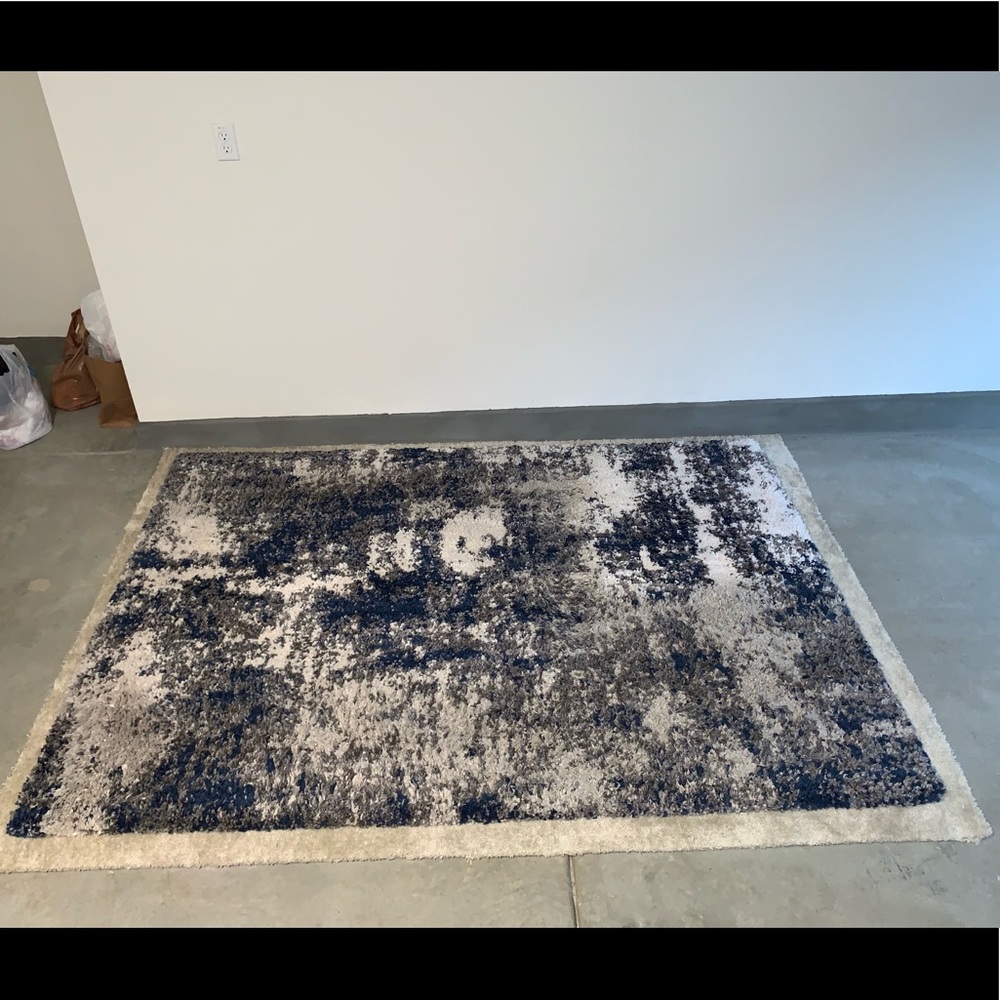 Area rug